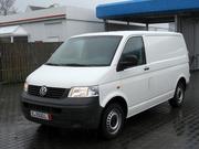 Водитель-экспедитор со своим грузовым микроавтобусом или пикапом.