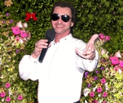  Ведущий ( тамада ) - Вокалист ( диджей ) -  на Свадьбу,  день Рождения,  Юбилей .. !