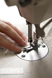 На постоянную работу требуется Швея, (мастер по ремонту одежды, меха,