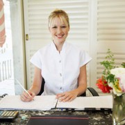 Администратор-консультант.