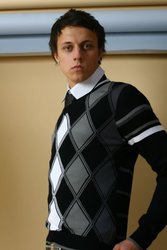 молодой -активный парень ищет роботу